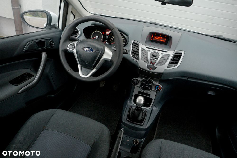 Ford Fiesta 1.4 Trend - 30