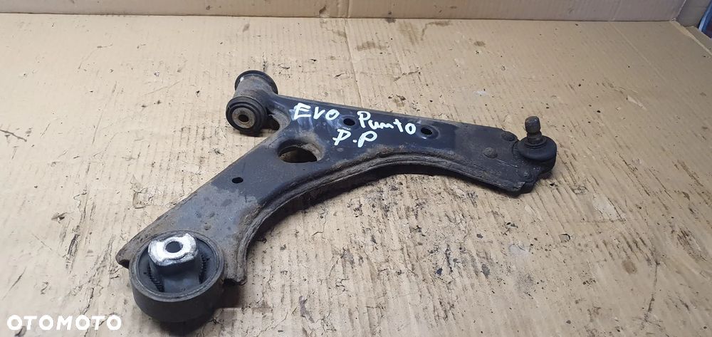Wahacz prawy przód przedni Fiat Punto EVO - 1