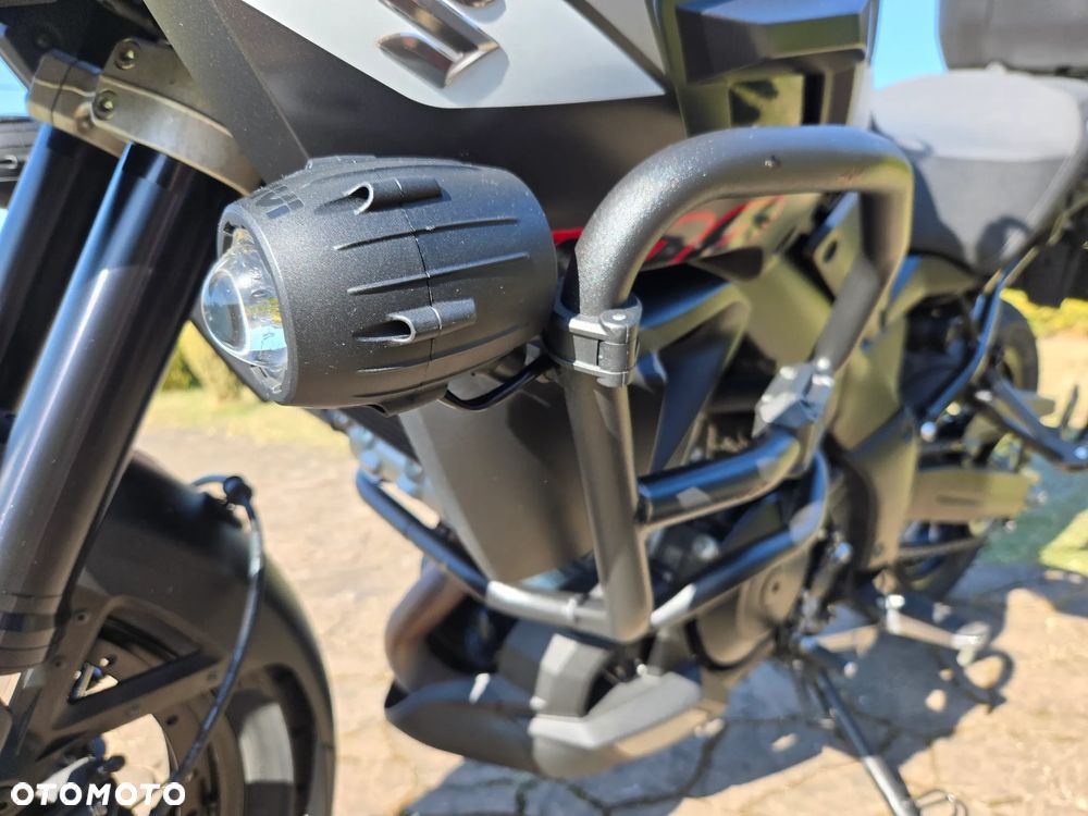Suzuki V-STROM - 14