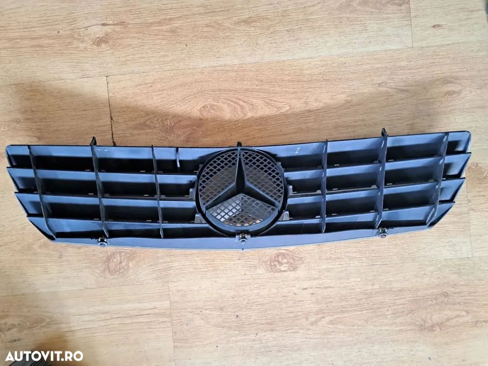 Grila radiator superioara fata originala Mercedes W215 CL500 CL55 CL600 - 2