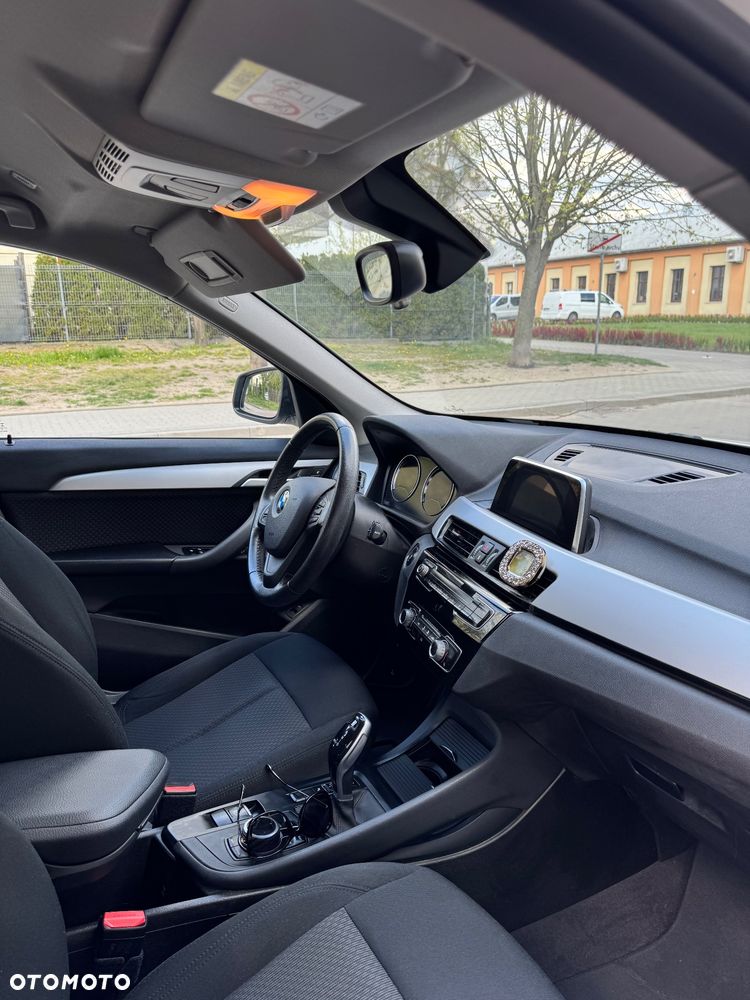 BMW X1 sDrive18i - 12