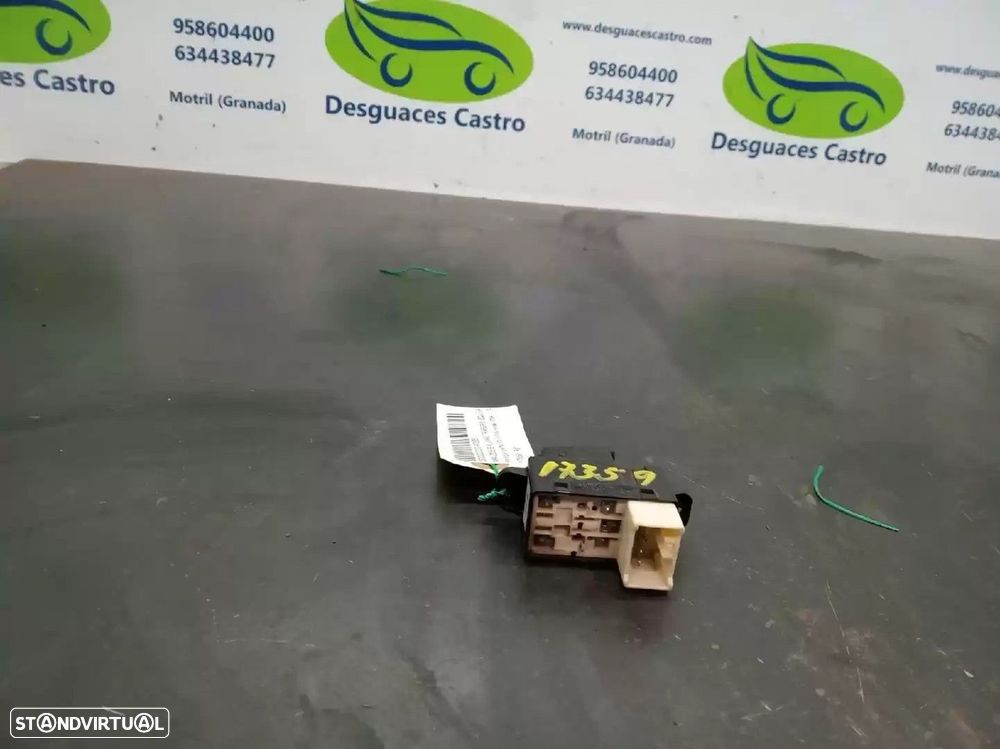 COMANDO ELEVADOR DE VIDRO TRASEIRO ESQUERDO HYUNDAI ELANTRA SEDAN 2005 - - 1