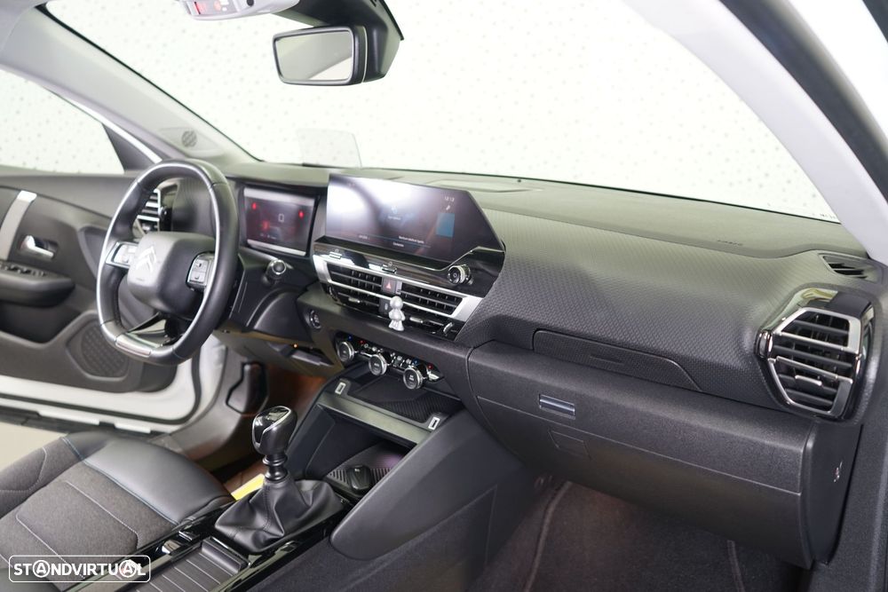 Citroën C4 1.2 PureTech Shine - 16