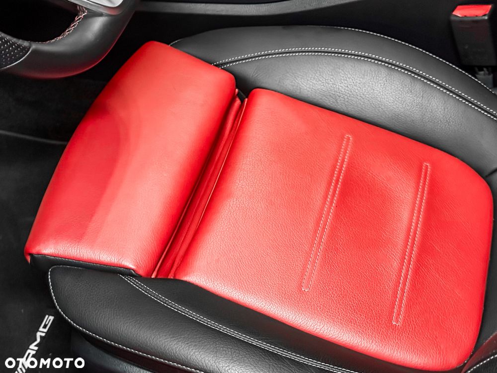 Mercedes-Benz CLA 250 E AMG Line 8G-DCT - 31