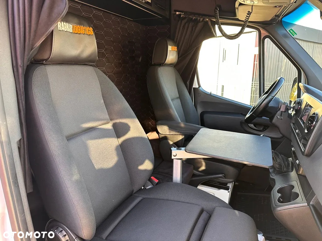 Mercedes-Benz Sprinter - 8