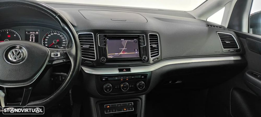 VW Sharan 2.0 TDI Trendline - 32