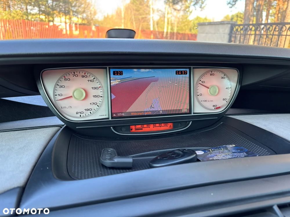 Peugeot 807 HDi 170 Bi-Turbo Automatik Platinum Pullmann - 29