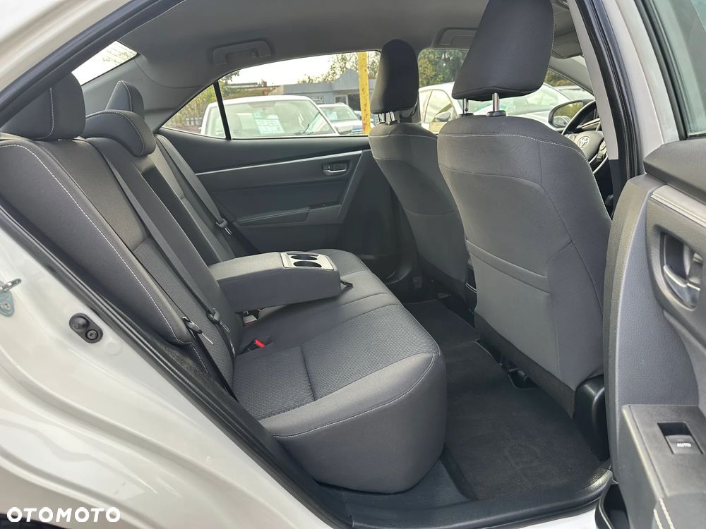 Toyota Corolla - 21