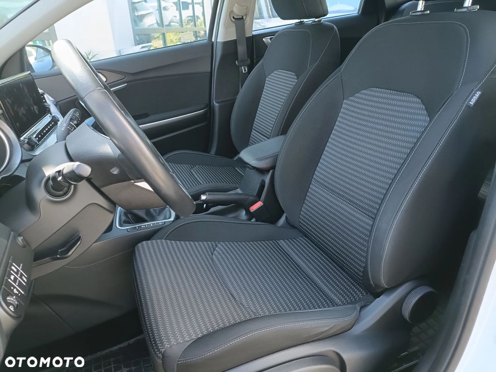 Kia Ceed 1.5 T-GDI M - 3
