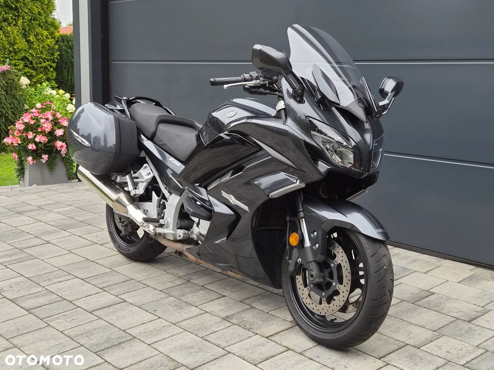 Yamaha FJR - 3