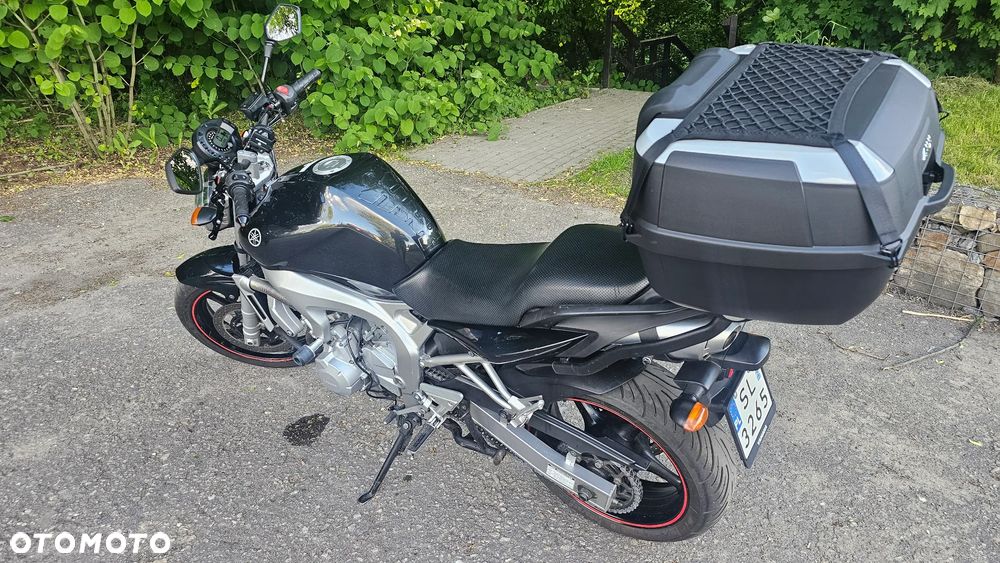 Yamaha FZ6 - 9