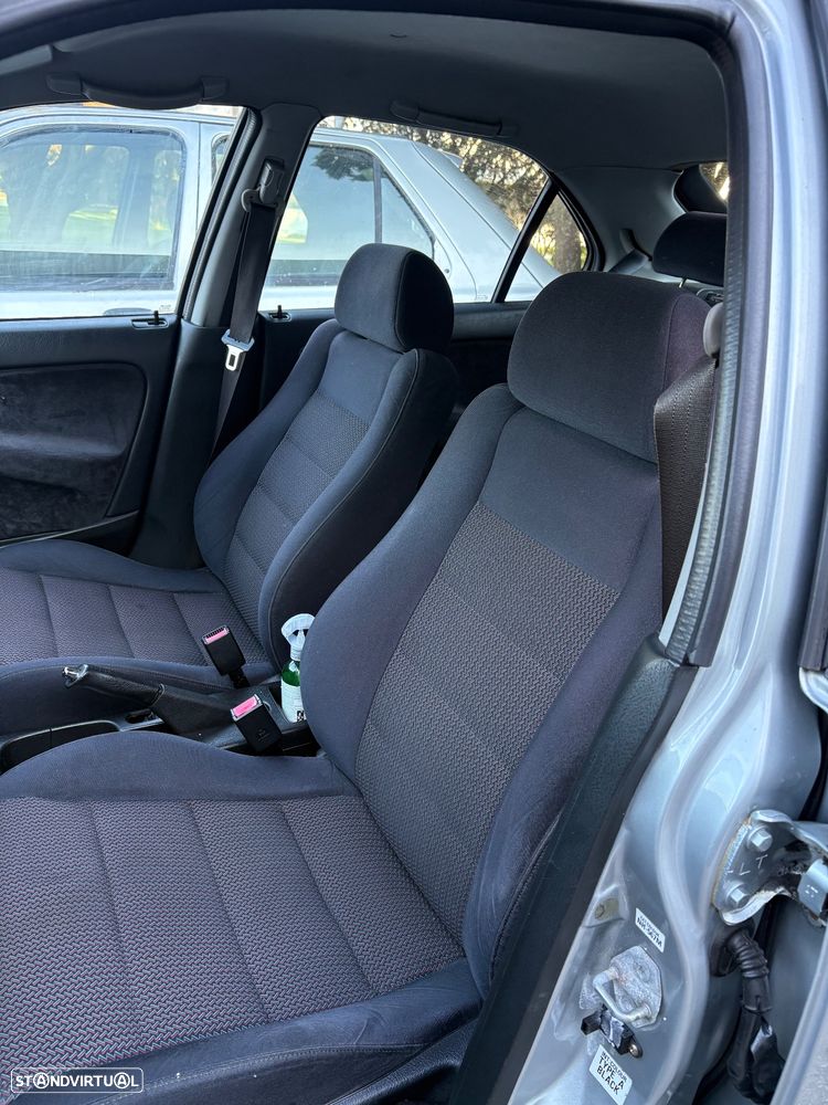 Honda Civic 1.4i S - 6