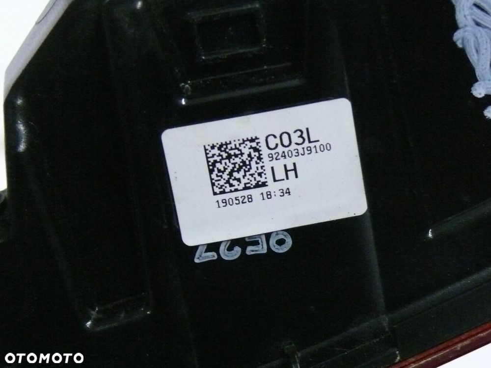 LAMPA TYLNA LEWA W KLAPĘ HYUNDAI KONA I 2017 2023 - 5