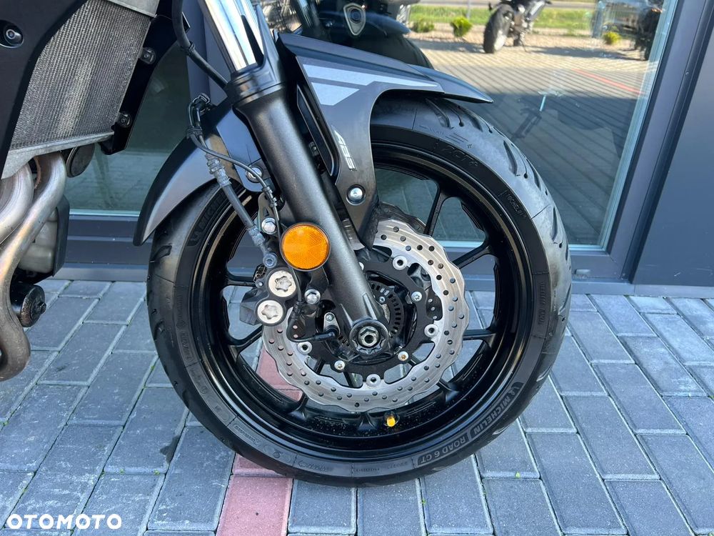 Yamaha MT - 22