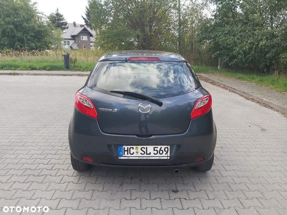 Mazda 2 2011 photo 5