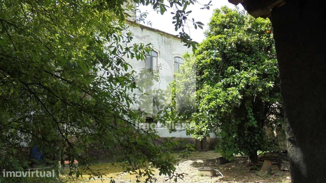 Moradia T4 / Vila Nova de Poiares - Grande imagem: 4/38