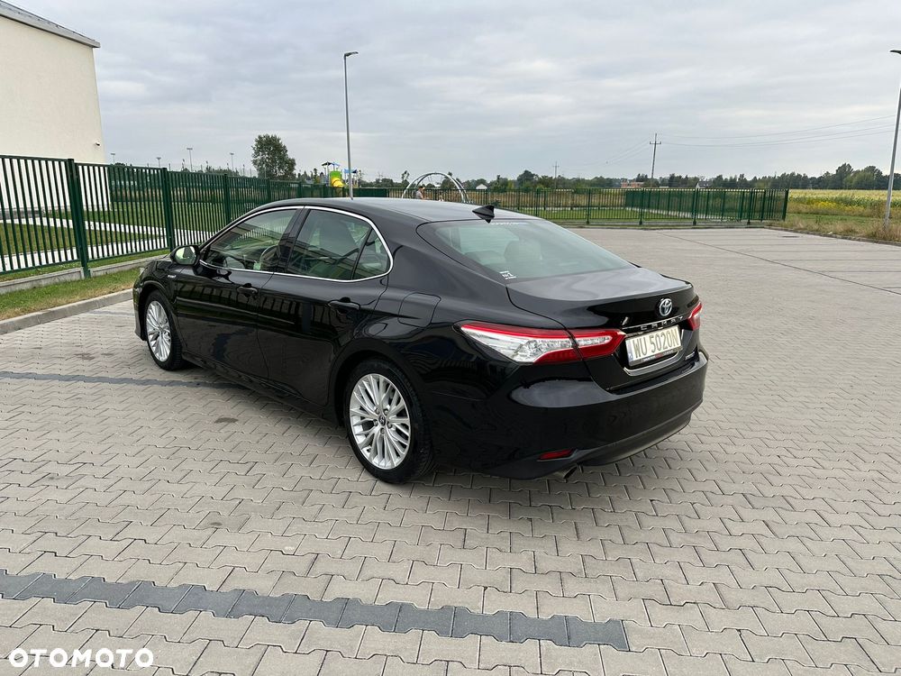 Toyota Camry 2.5 Hybrid Executive CVT - 6