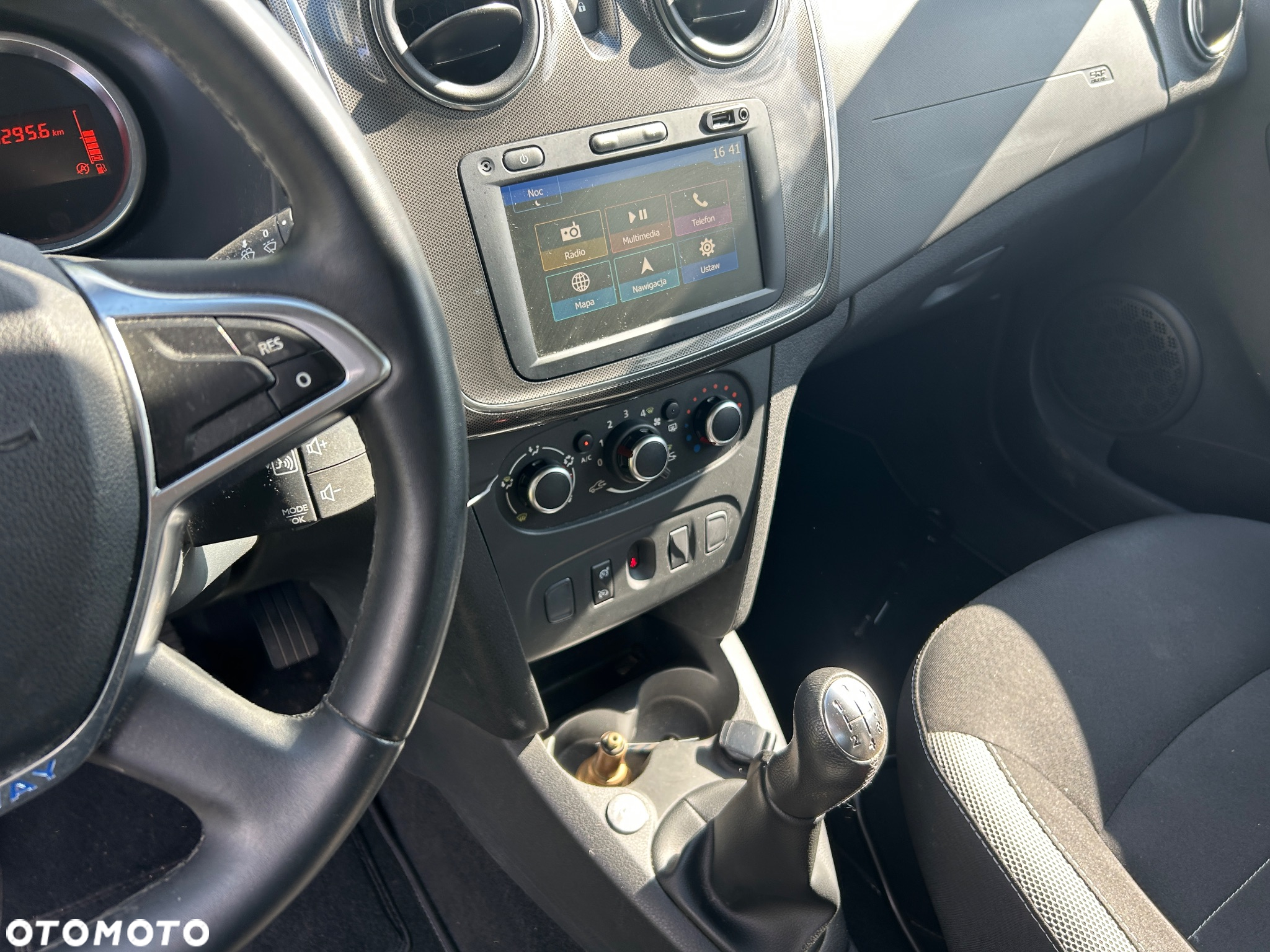Dacia Logan MCV TCe 100 Stepway - 10