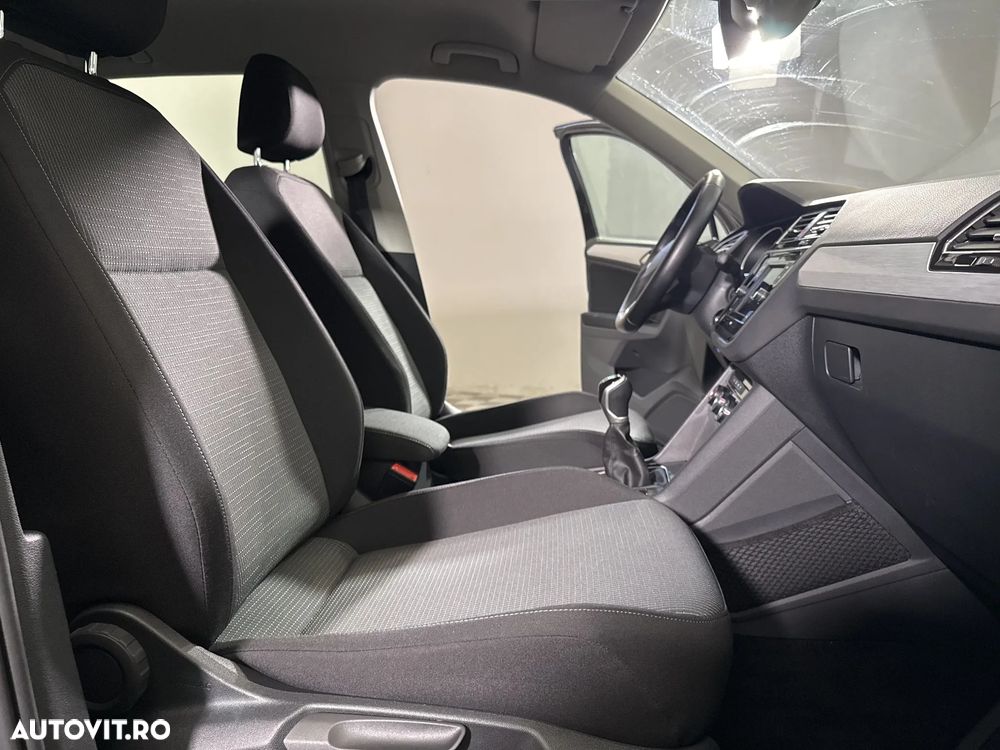 Volkswagen Tiguan - 12