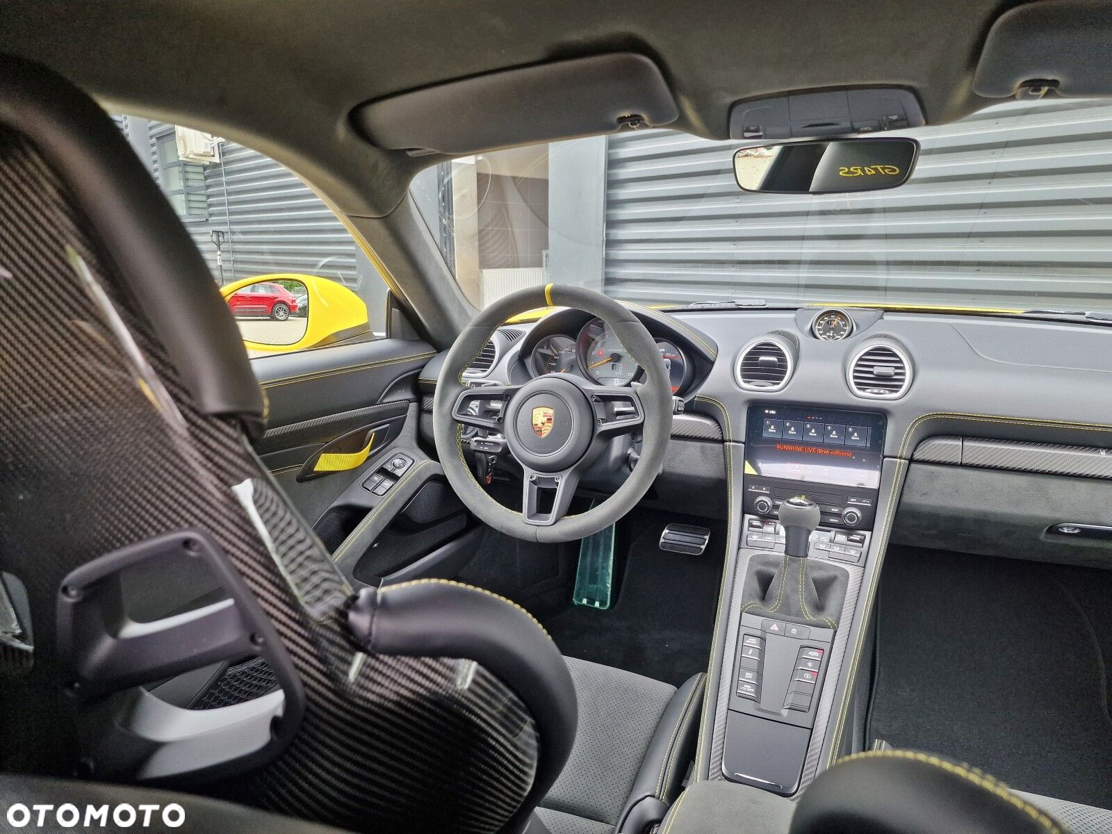 Porsche 718 Cayman - 11