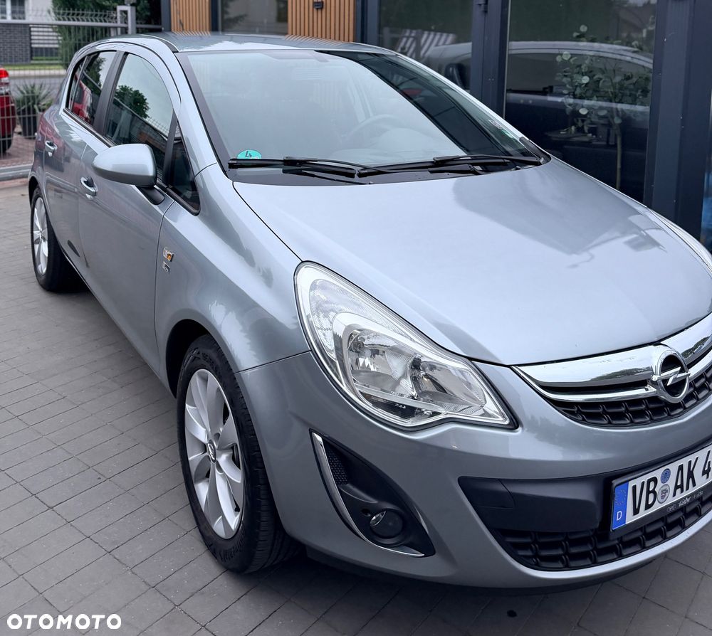 Opel Corsa 1.4 16V Innovation 110 Jahre - 17
