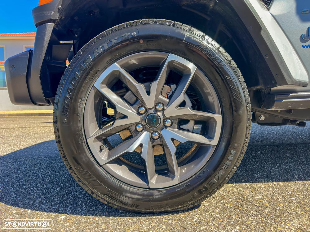 Jeep Wrangler Unlimited - 16