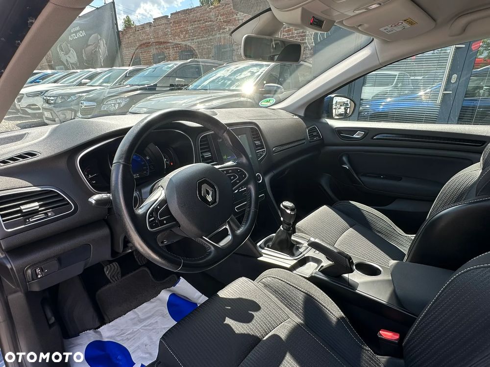 Renault Megane ENERGY TCe 100 EXPERIENCE - 22