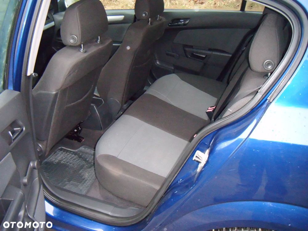 Opel Astra - 11