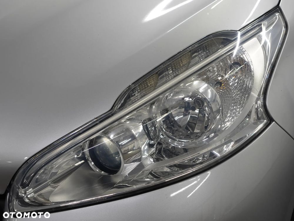 Peugeot 208 82 VTI Active - 13