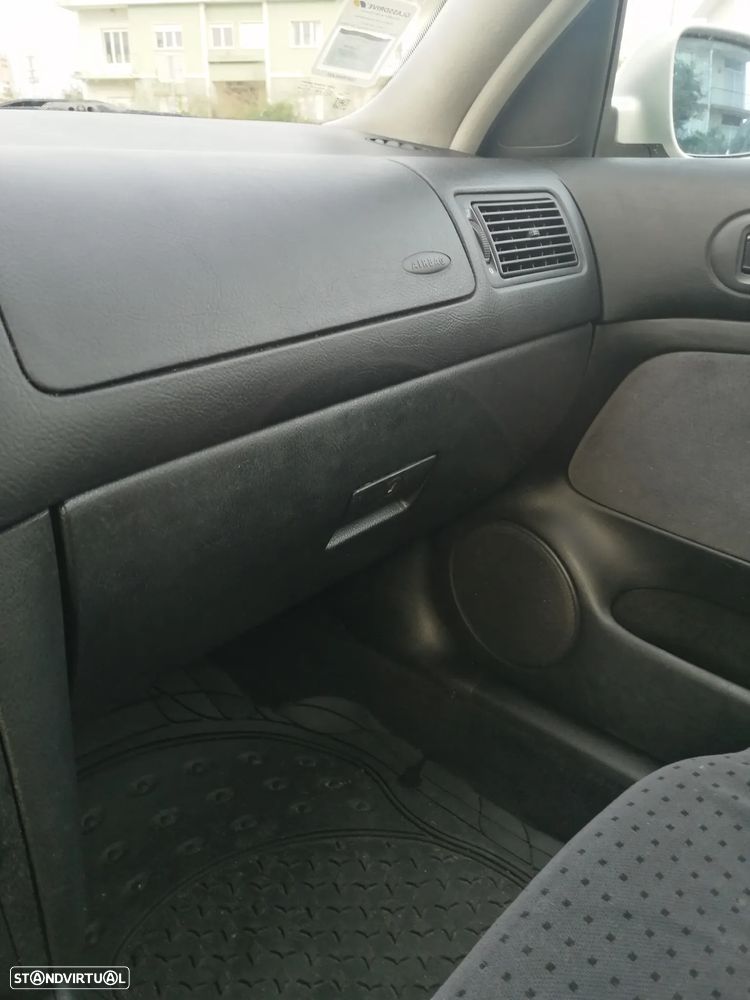 VW Golf 1.4i Confort - 6