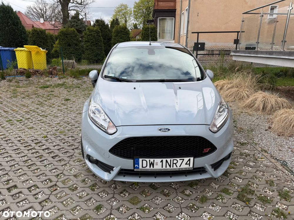 Ford Fiesta 1.6 EcoBoost ST200 - 9