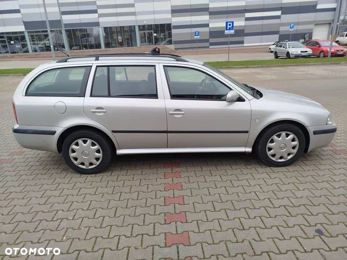 Skoda Octavia 1.6 Selection - 5