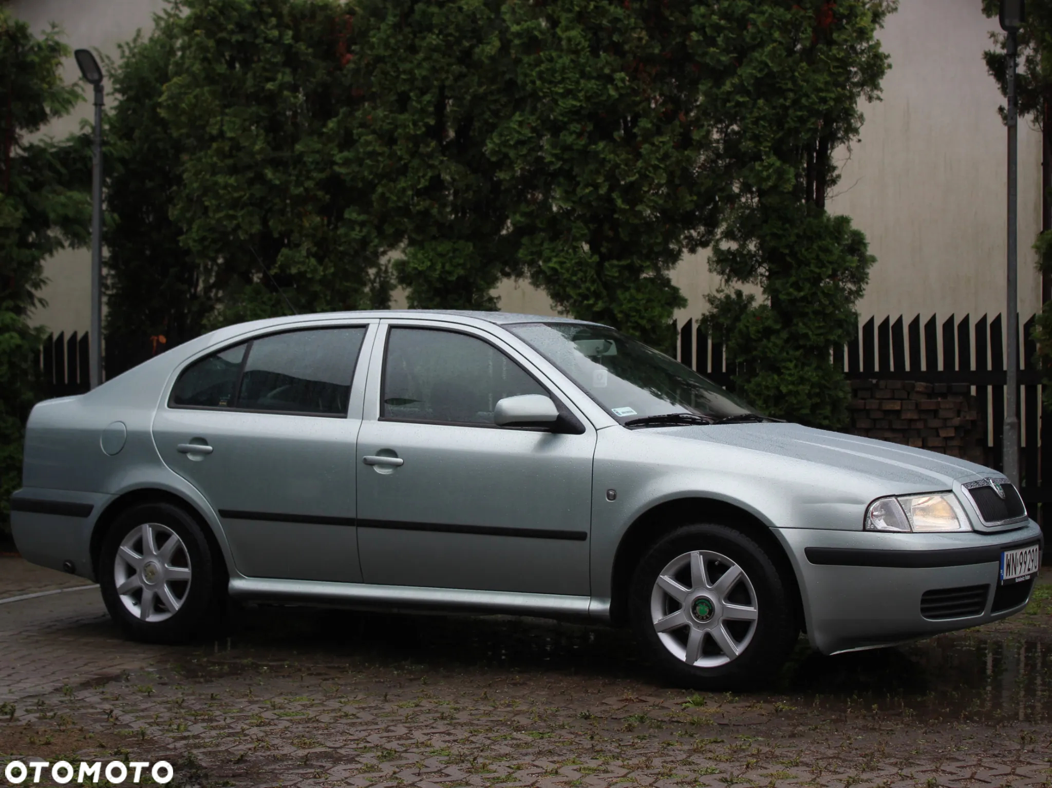 Skoda Octavia 1.6 Tour - 8