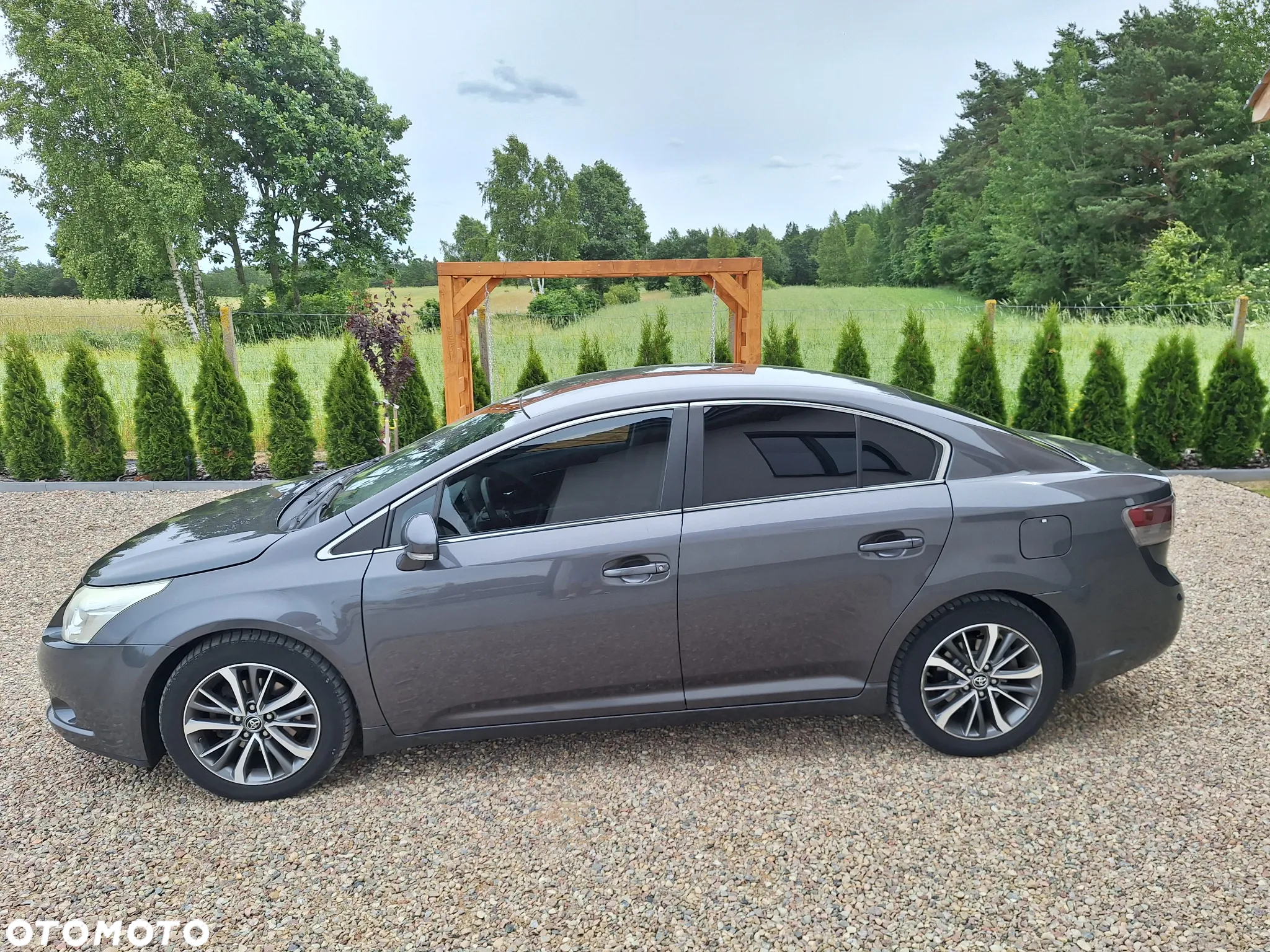 Toyota Avensis - 9