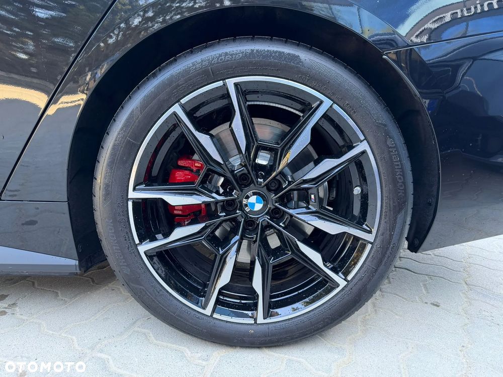 BMW i4 - 13