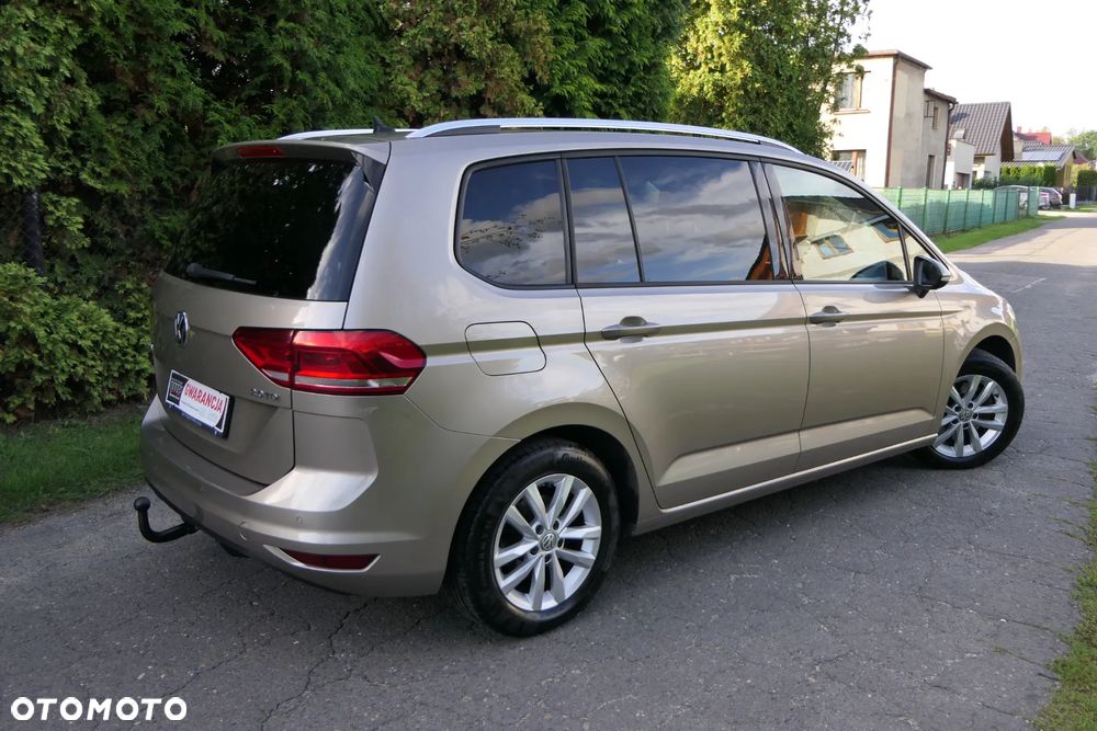Volkswagen Touran 2.0 TDI BMT Highline DSG - 16