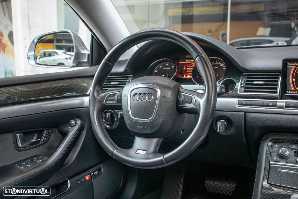Audi S8 5.2 FSi V10 quattro - 12