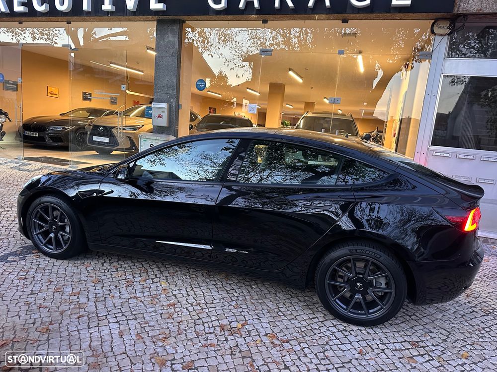 Tesla Model 3 - 3