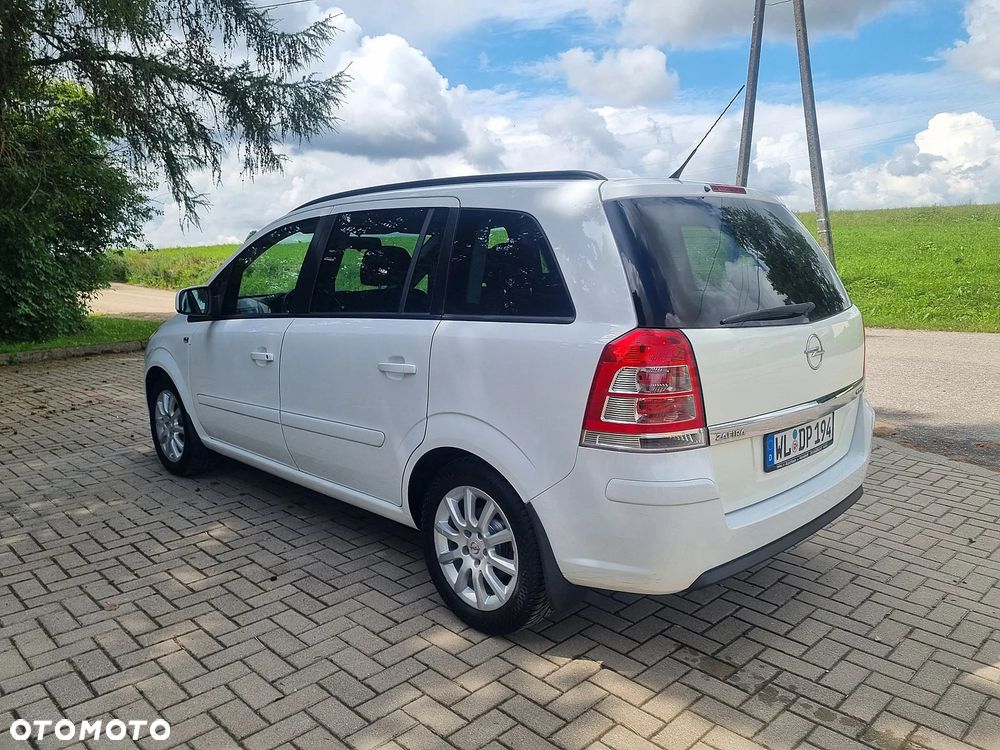 Opel Zafira 1.6 Essentia - 3