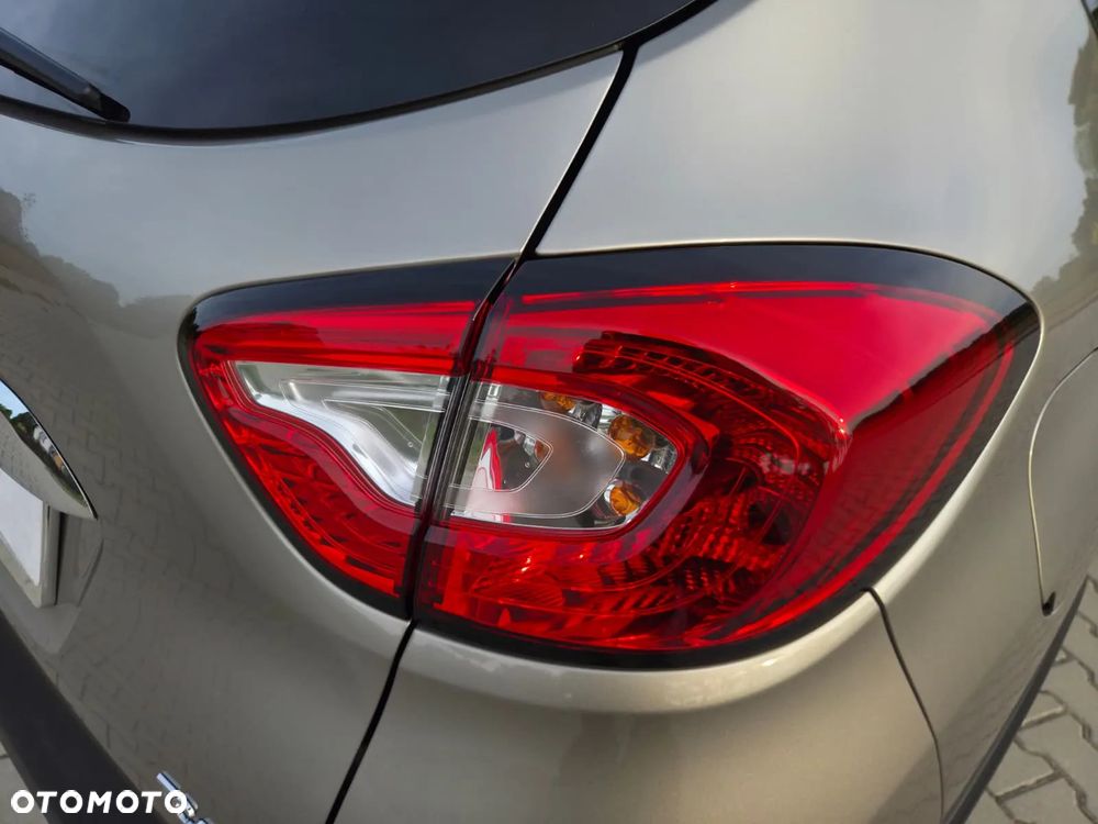 Renault Captur 1.2 TCe Helly Hansen EDC - 24