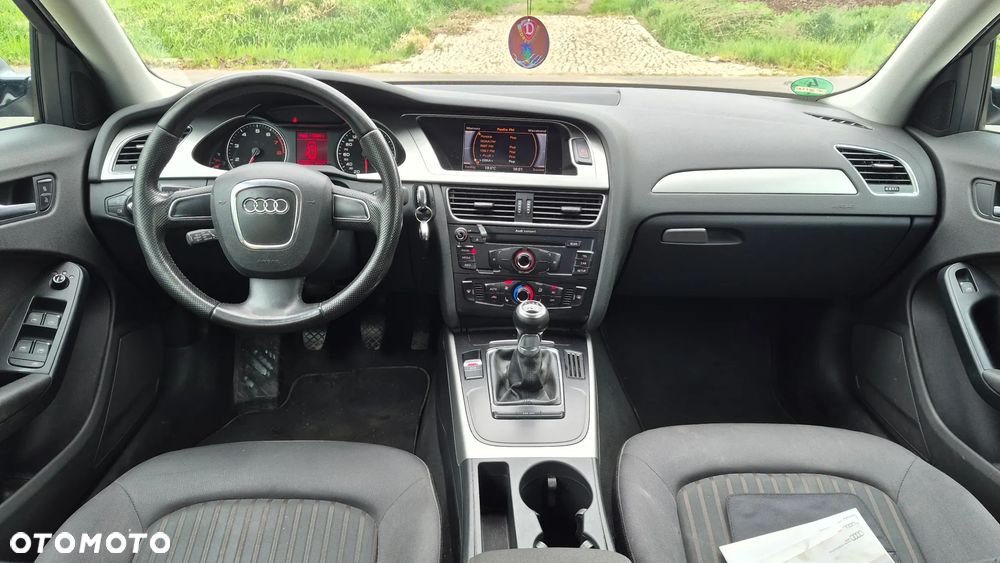 Audi A4 Avant 1.8 TFSI Ambiente - 17