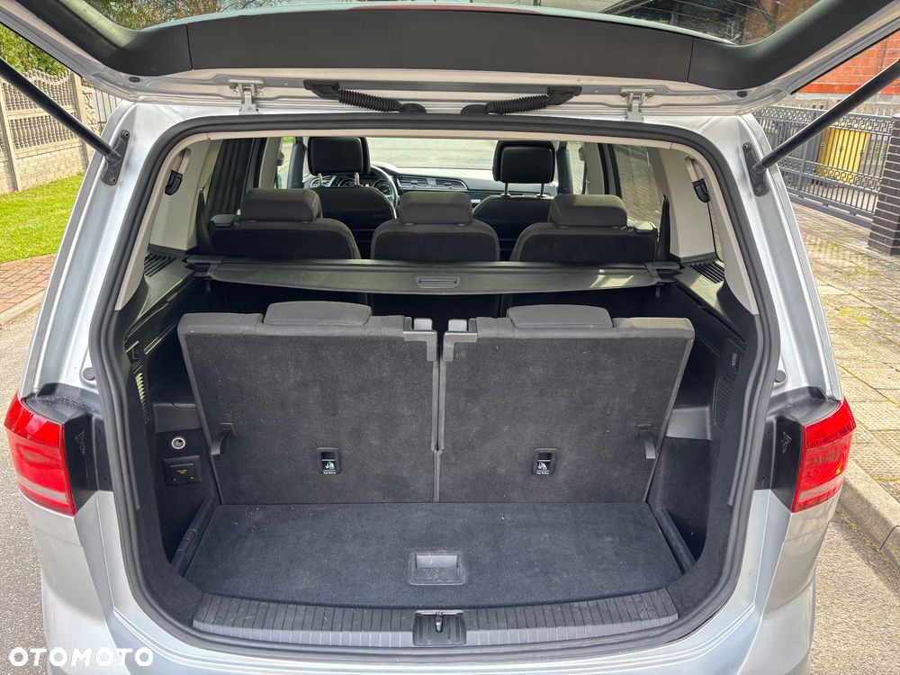 Volkswagen Touran 2.0 TDI BMT Comfortline Plus DSG - 9