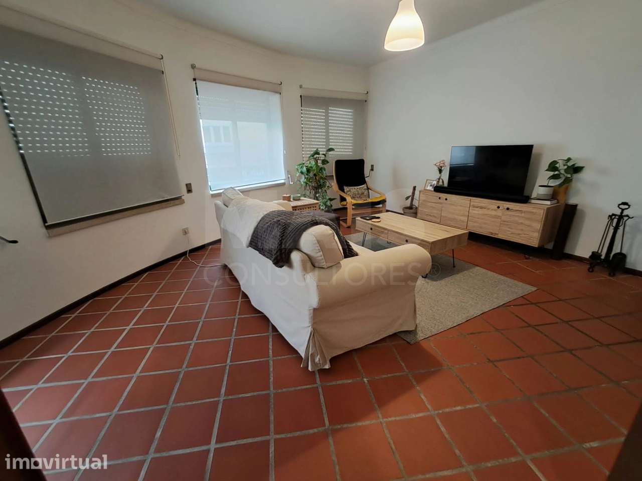Apartamento T2+1 com elevador, parqueamento e arrecadação junto à ... - Grande imagem: 2/13