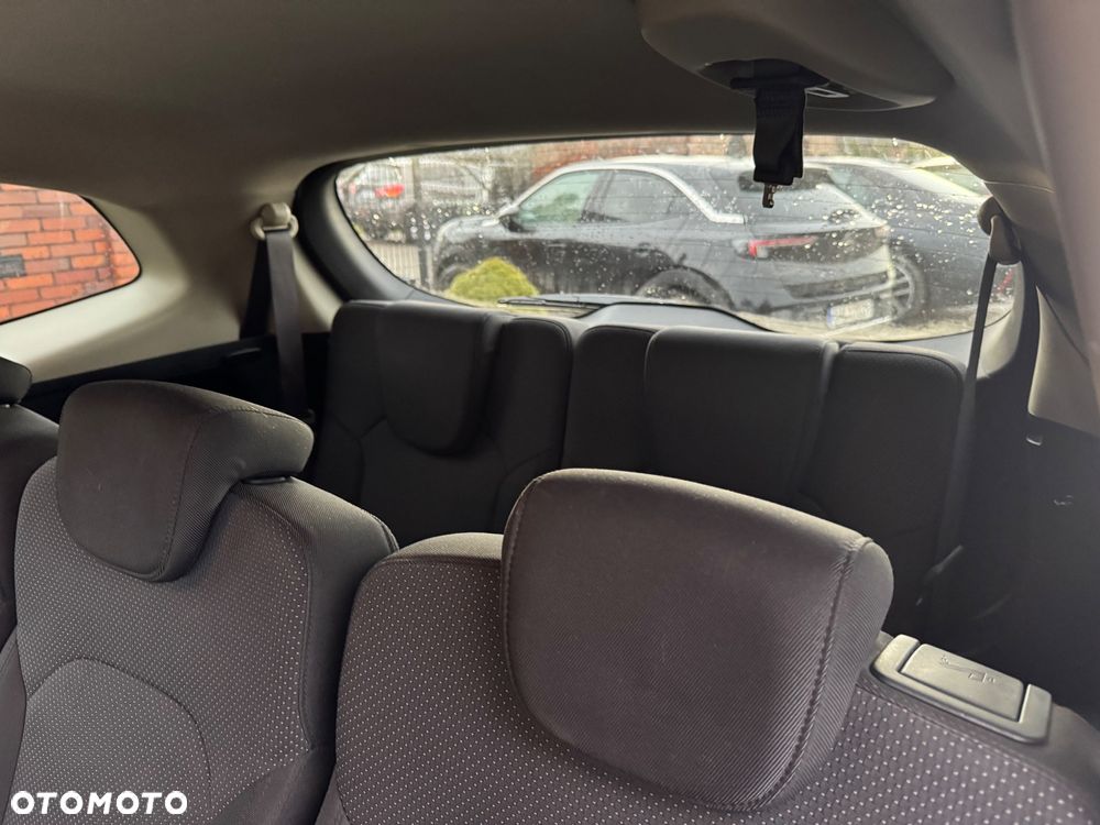 Kia Carens 1.6 GDI Edition 7 - 26