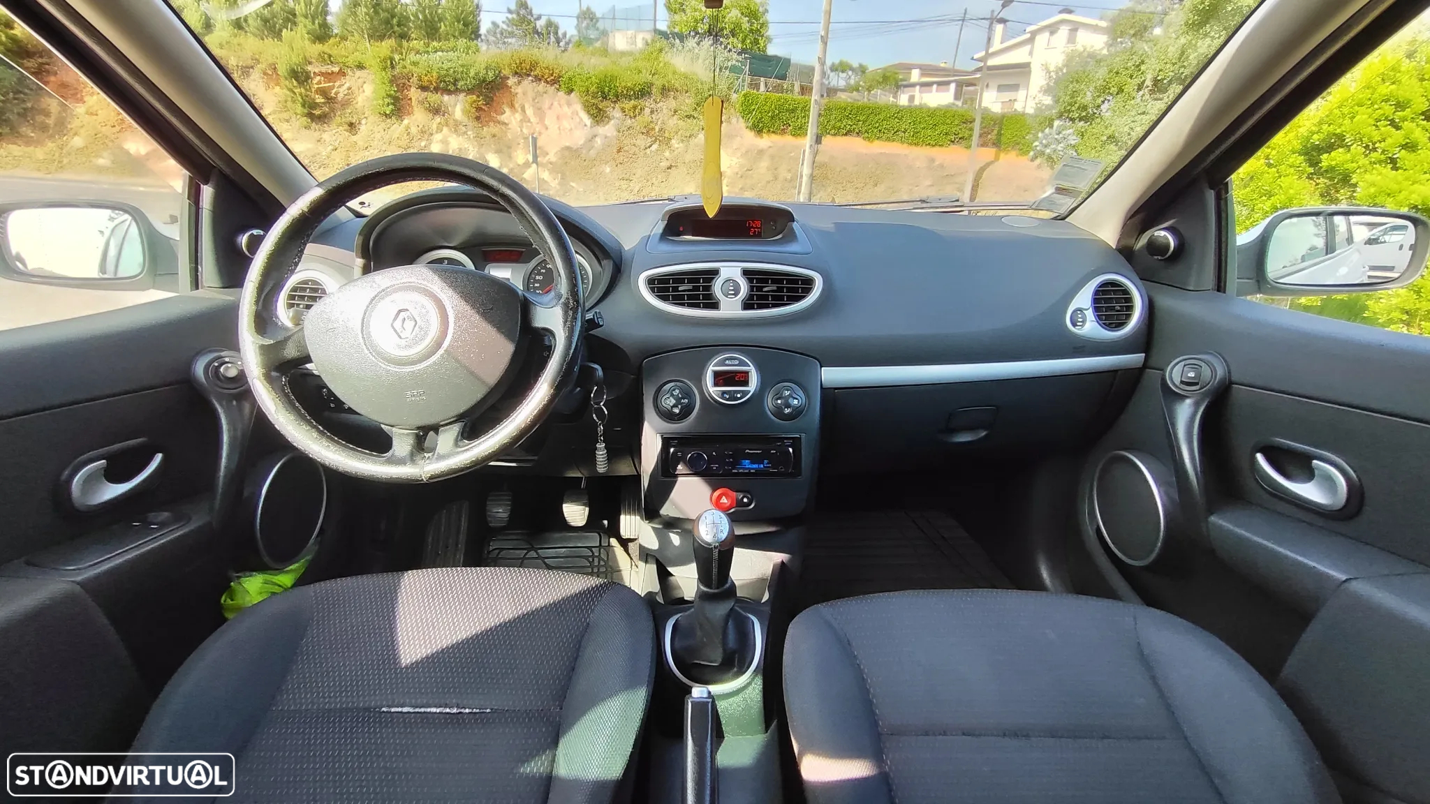 Renault Clio 1.5 dCi Dynamique S - 28