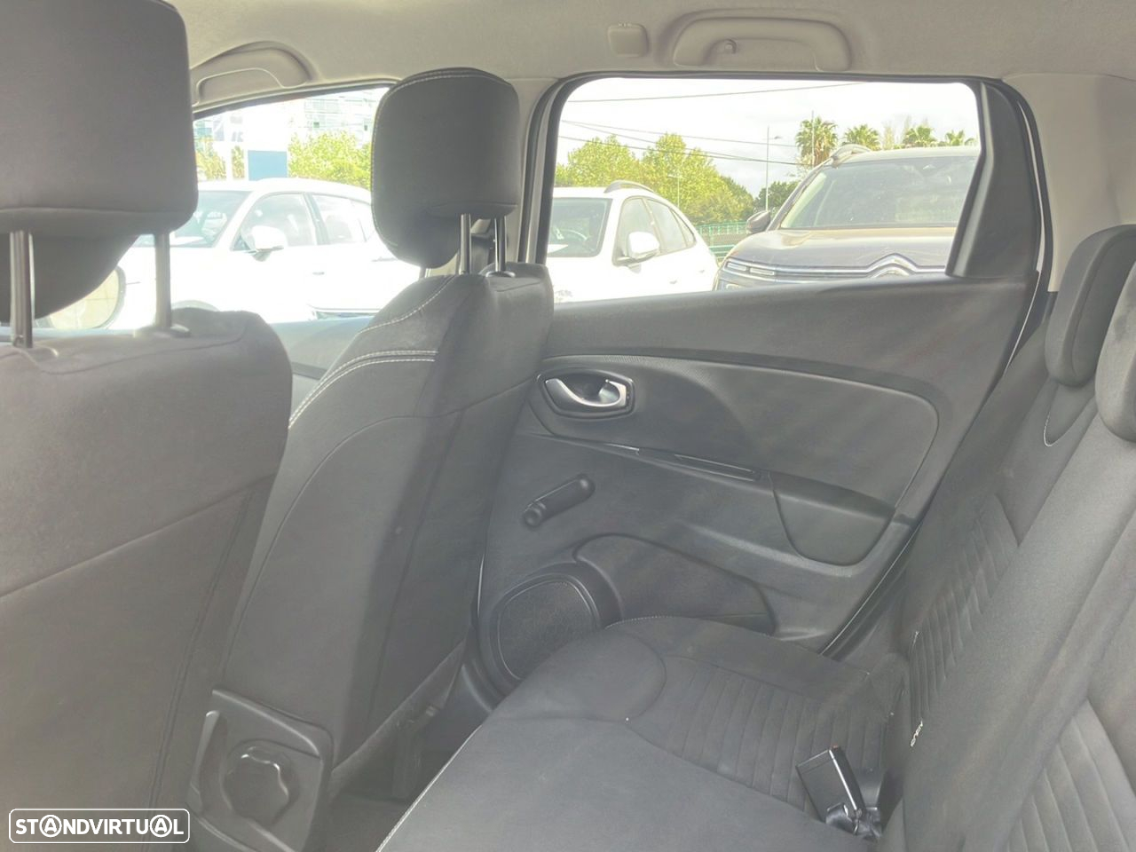 Renault Clio Sport Tourer 0.9 TCe Limited - 16