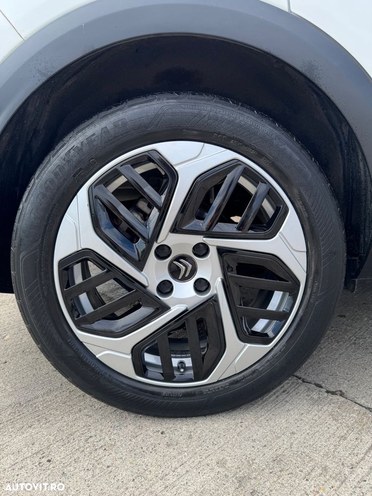 Citroën C4 BlueHDi 130 Stop&Start EAT8 SHINE - 23