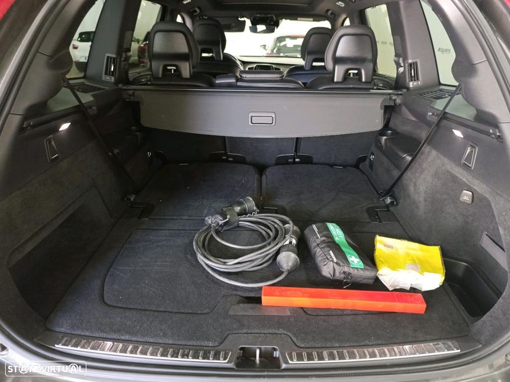 Volvo XC 90 2.0 T8 PHEV R-Design AWD - 11