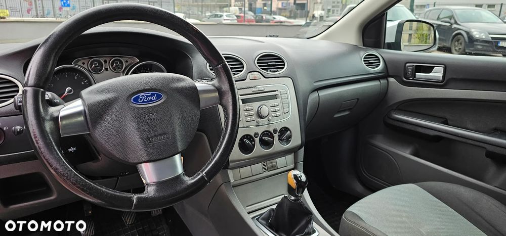Ford Focus 1.6 16V Style - 6