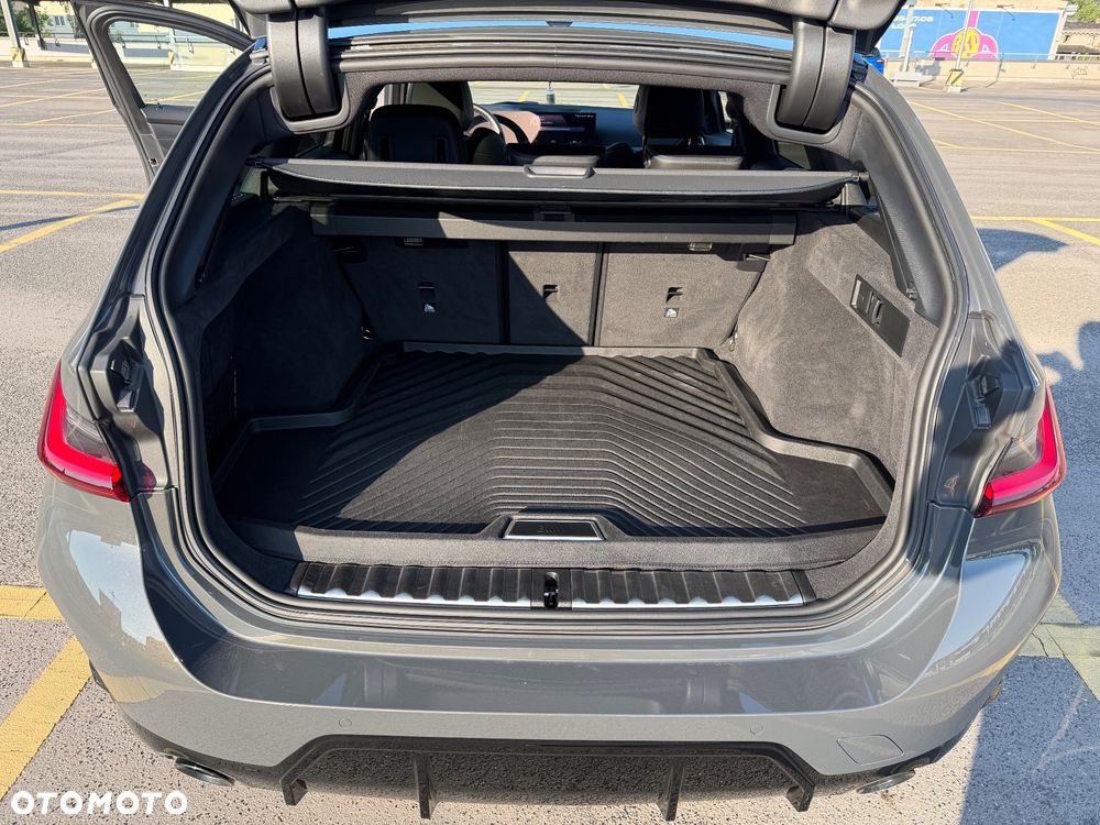 BMW Seria 3 320d xDrive MHEV M Sport sport - 9